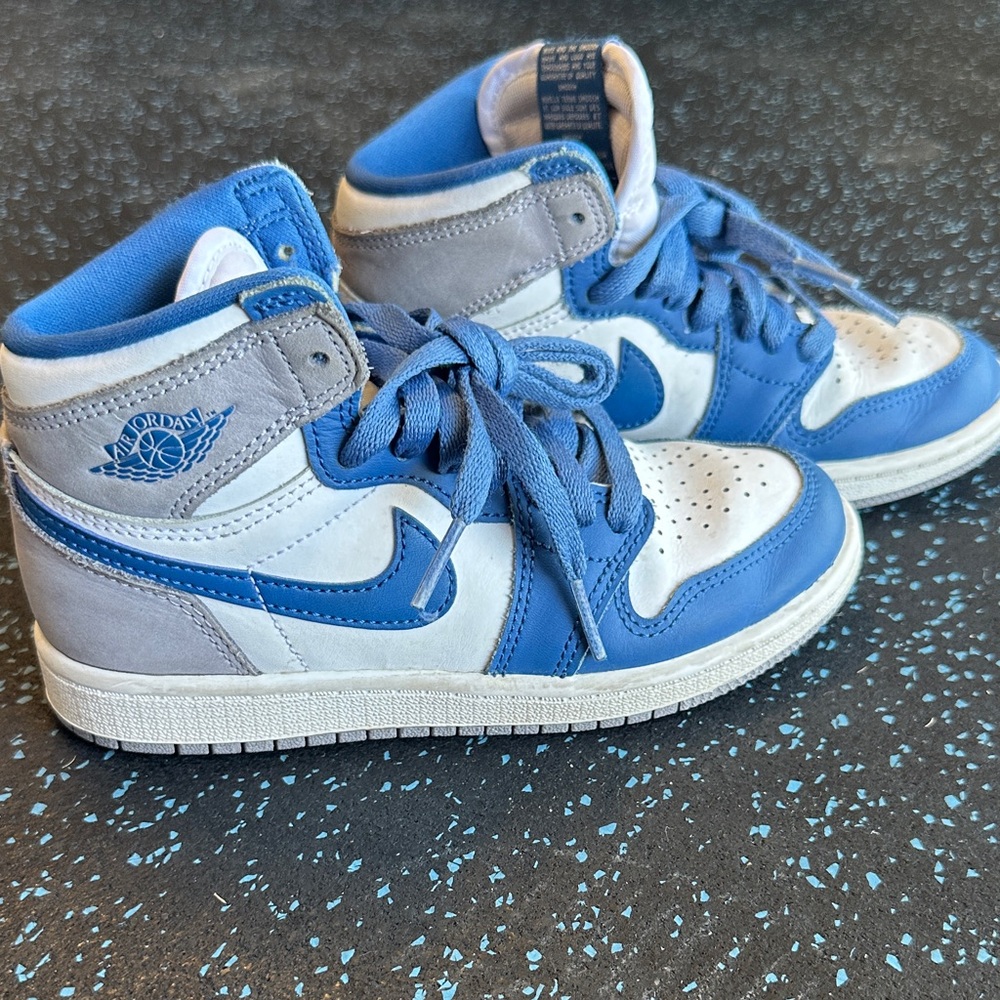 Nike Kids Air Jordan High-Top Sneakers in Blue, White and Gray